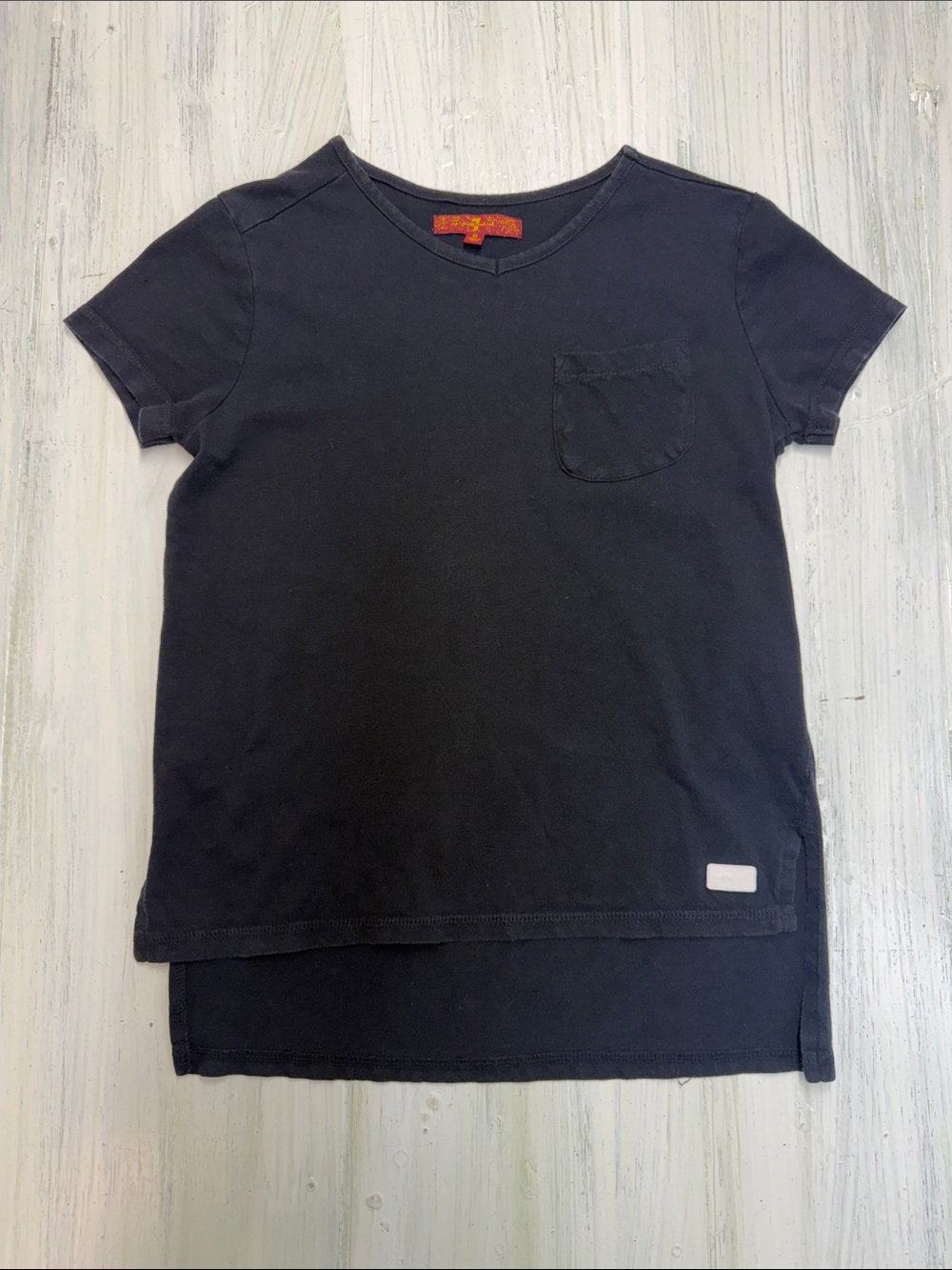 ✨ 7 For All Mankind V-Neck Step-Hem Pocket Tee Sz M✨
